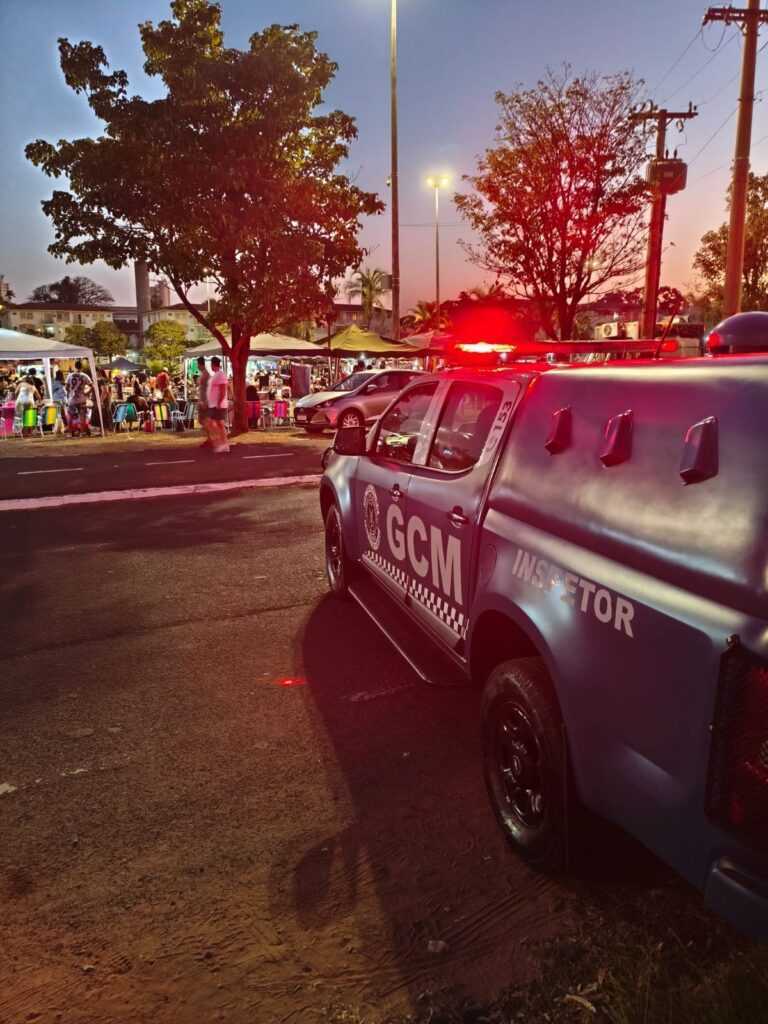 crianca-se-perde-da-mae-durante-feira-no-parque-do-povo-e-e-localizada-pela-gcm-de-birigui