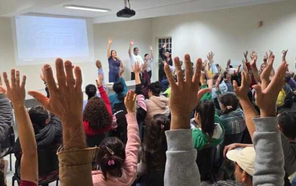 Sapateiros de Birigui aprovam proposta com reajuste salarial de 5,56% sapateiros-de-birigui-aprovam-proposta-com-reajuste-salarial-de-5,56%